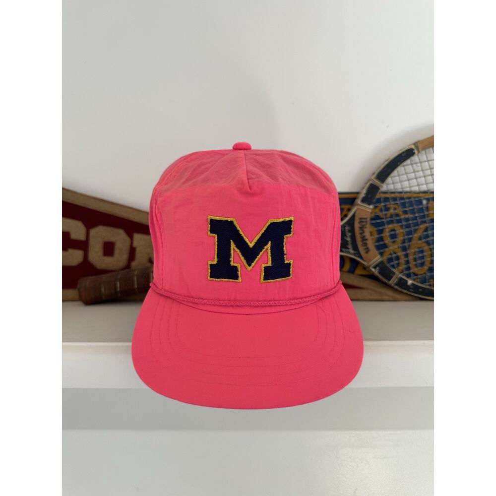 Vintage Yupoong Michigan University Wolverines Pink Nylon Snapback Hat